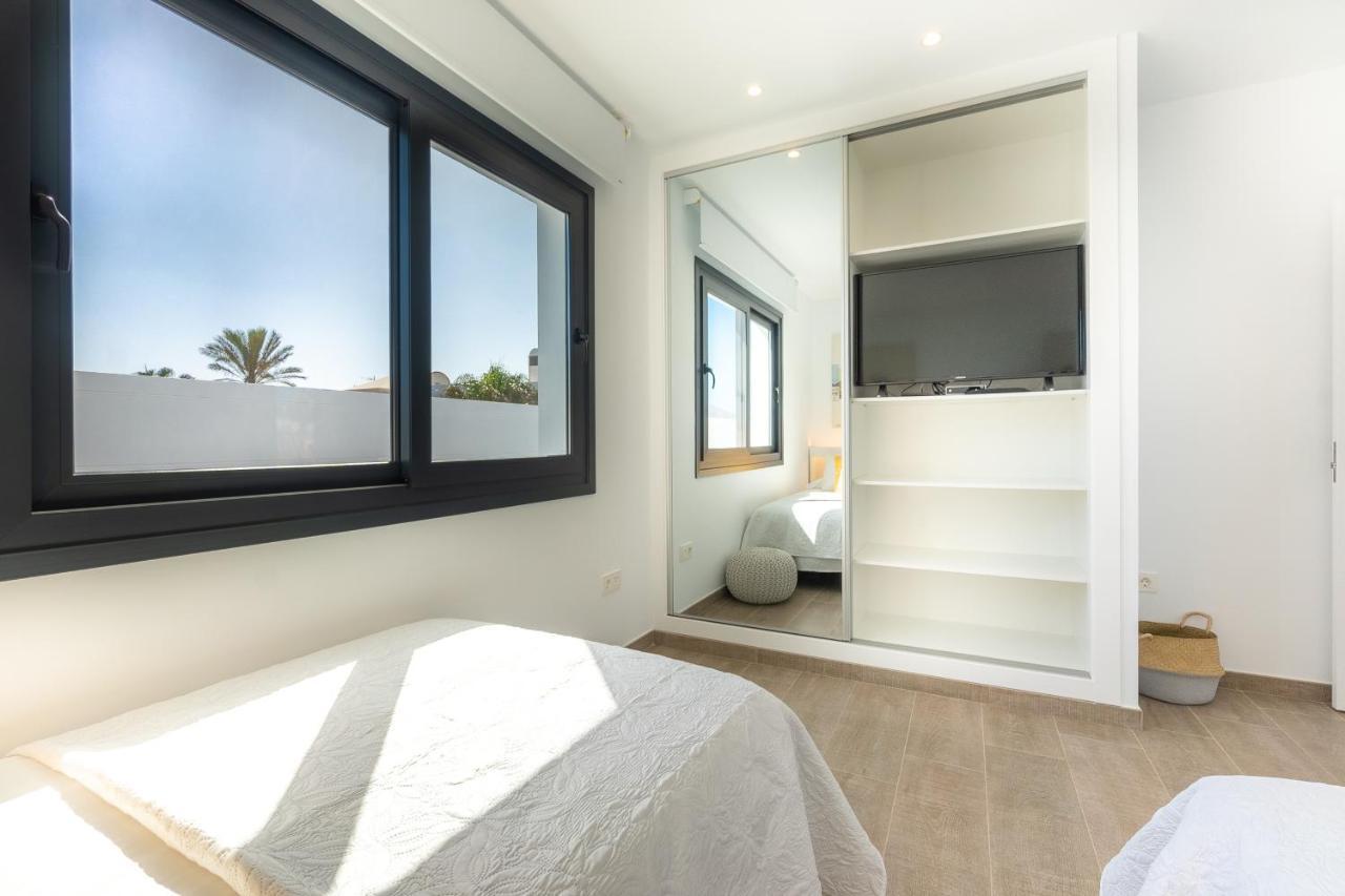 Sea Breeze Villas Lapa And Claca Playa Blanca  Eksteriør billede