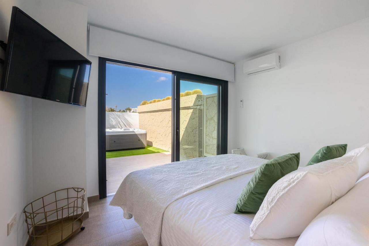 Sea Breeze Villas Lapa And Claca Playa Blanca  Eksteriør billede