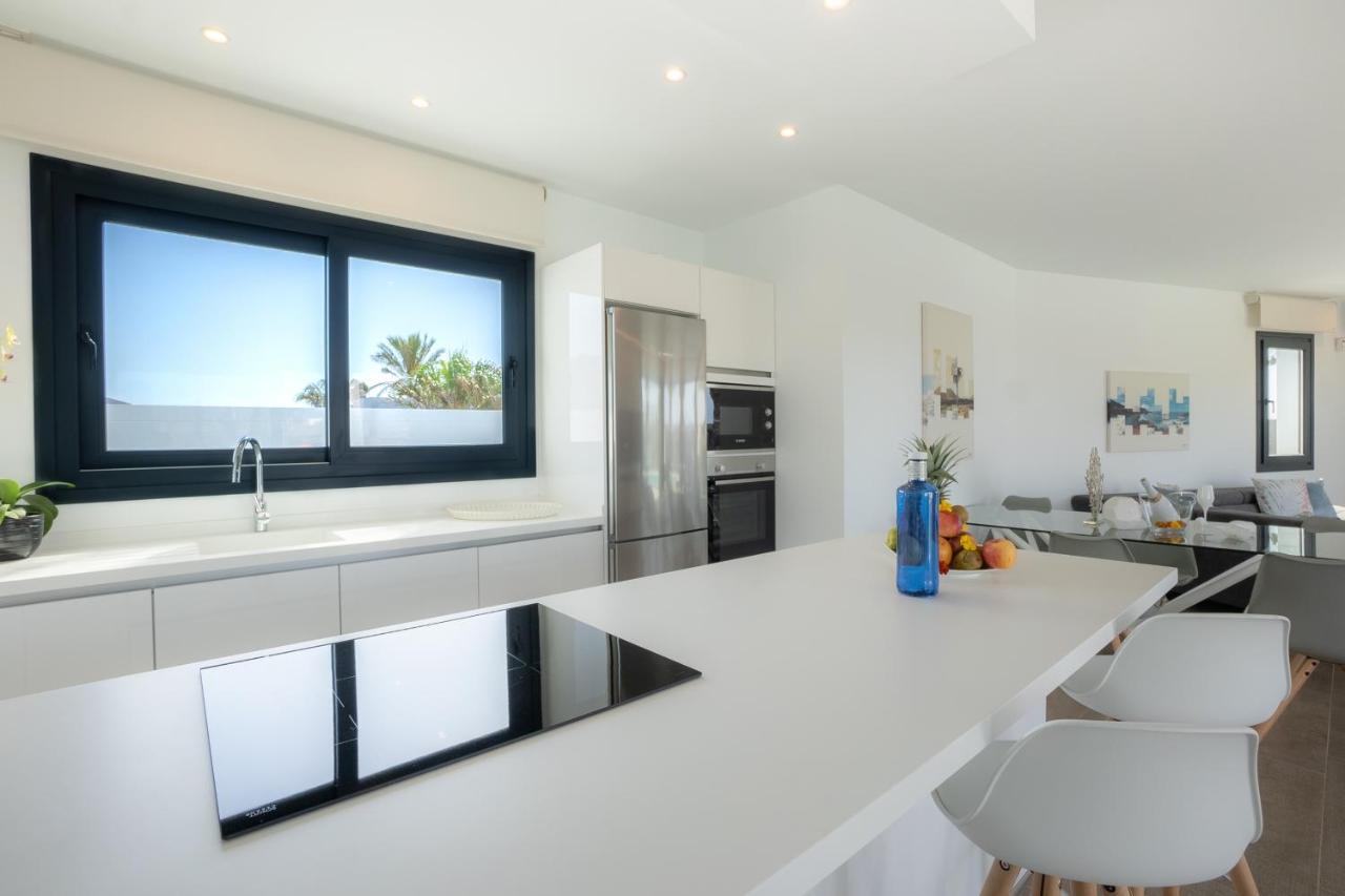 Sea Breeze Villas Lapa And Claca Playa Blanca  Eksteriør billede