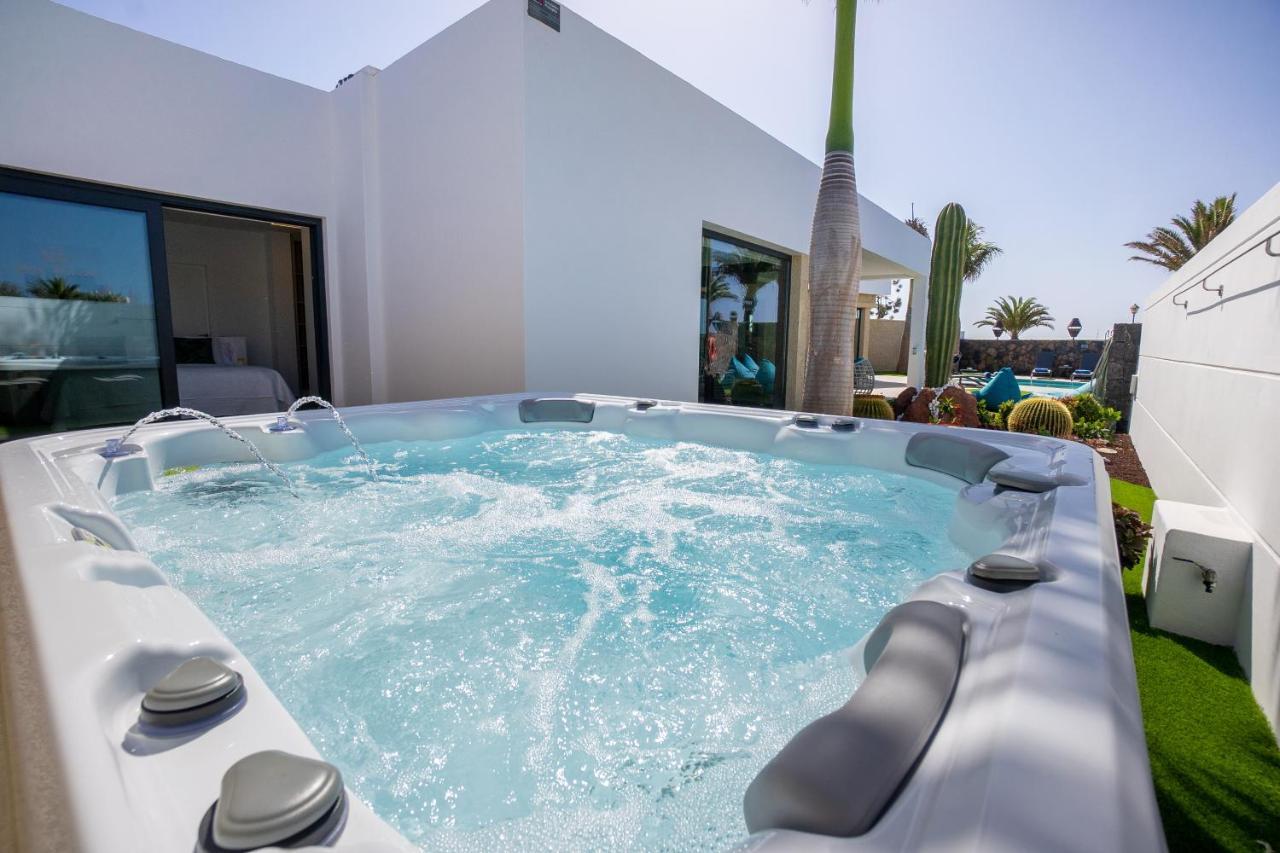 Sea Breeze Villas Lapa And Claca Playa Blanca  Eksteriør billede